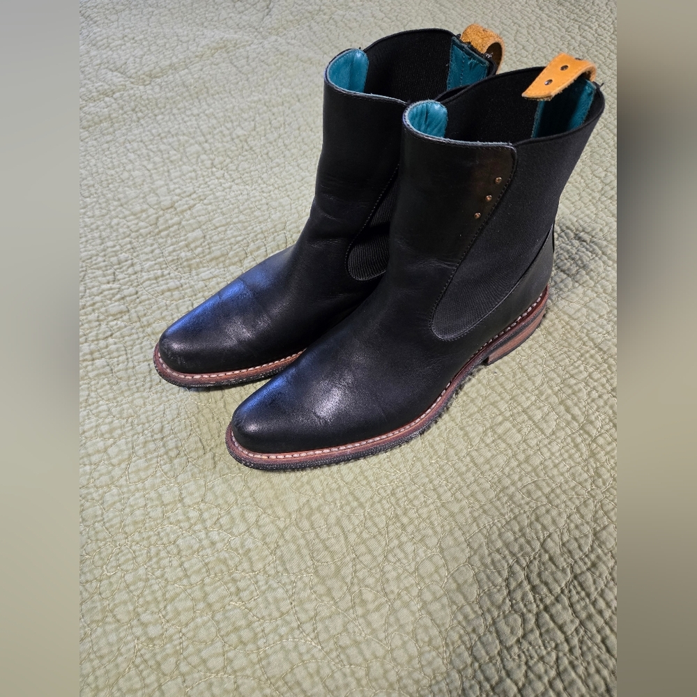 EUC Pskaufman leather booties size 9.5